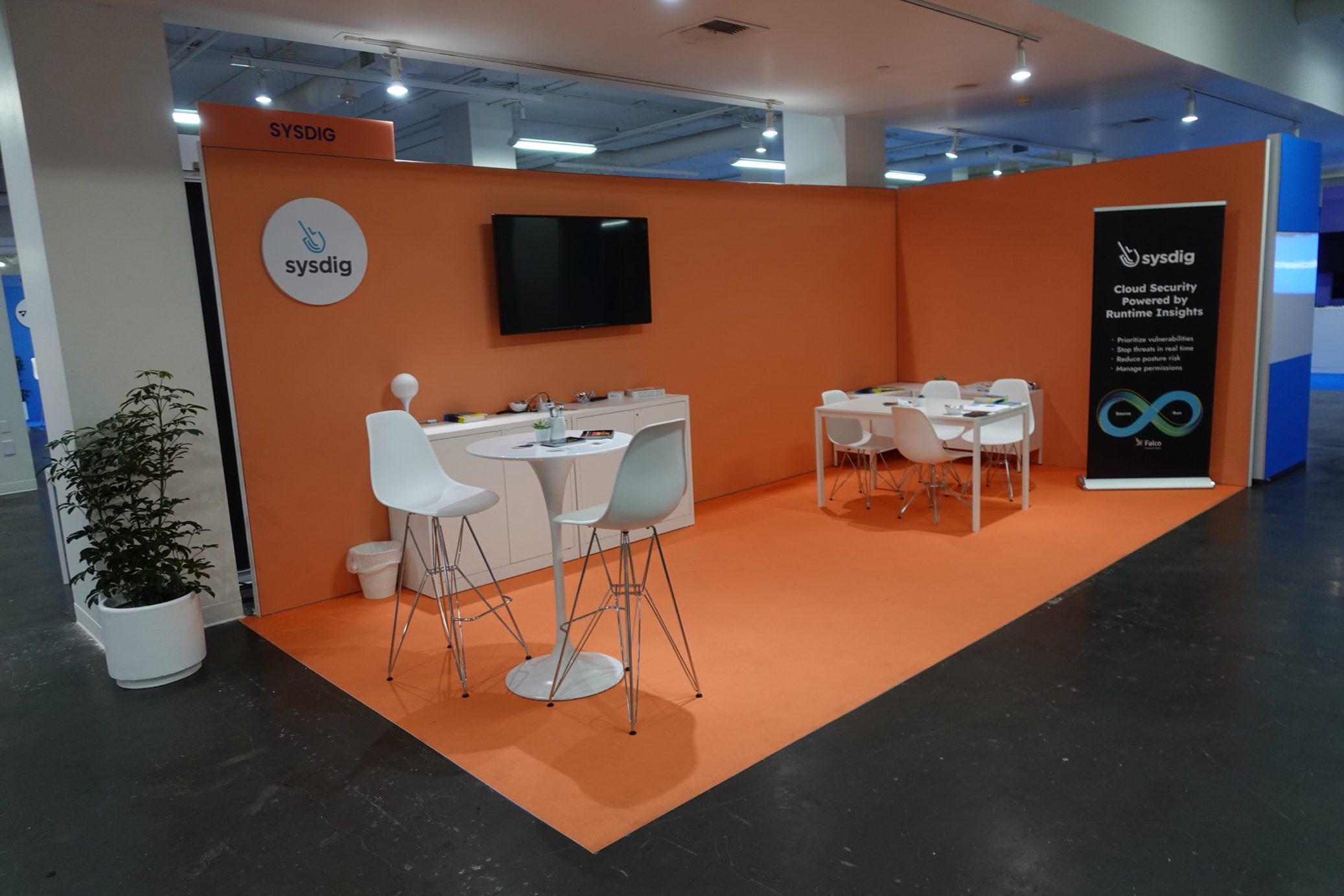 Exhibitor services build-out