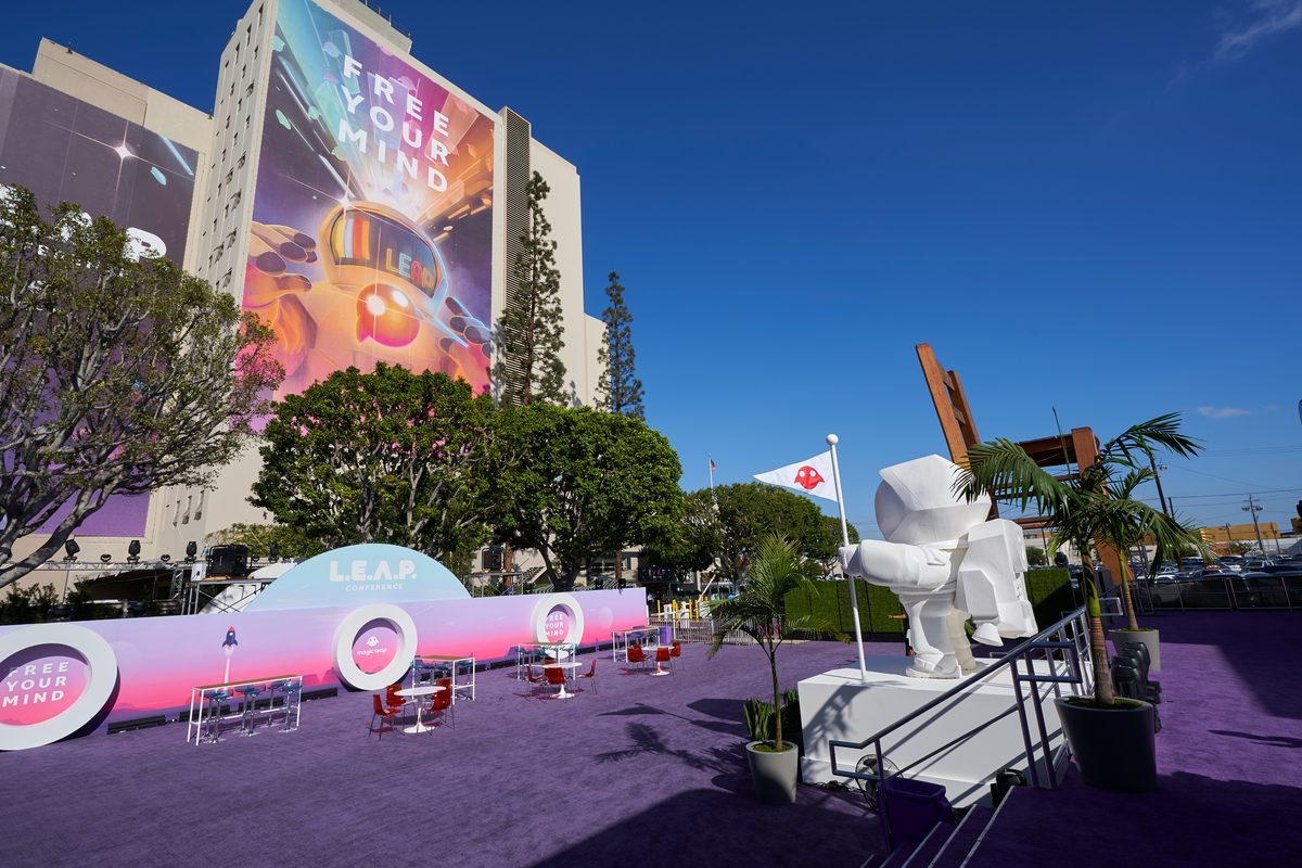 The L.E.A.P. Conference building projection and astronaut installation at Magic Box, part of the Magic Leap activation